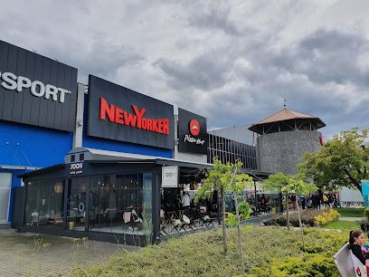 Carrefour Strada Avram Iancu 492-500